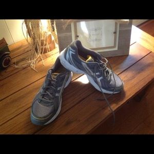 Men’s asics size 11